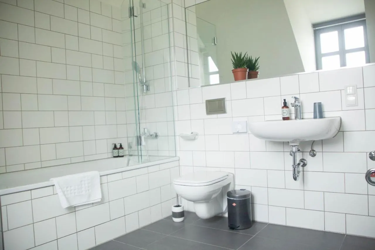 Berlin Base Apartments - Kreuzberg 0*,