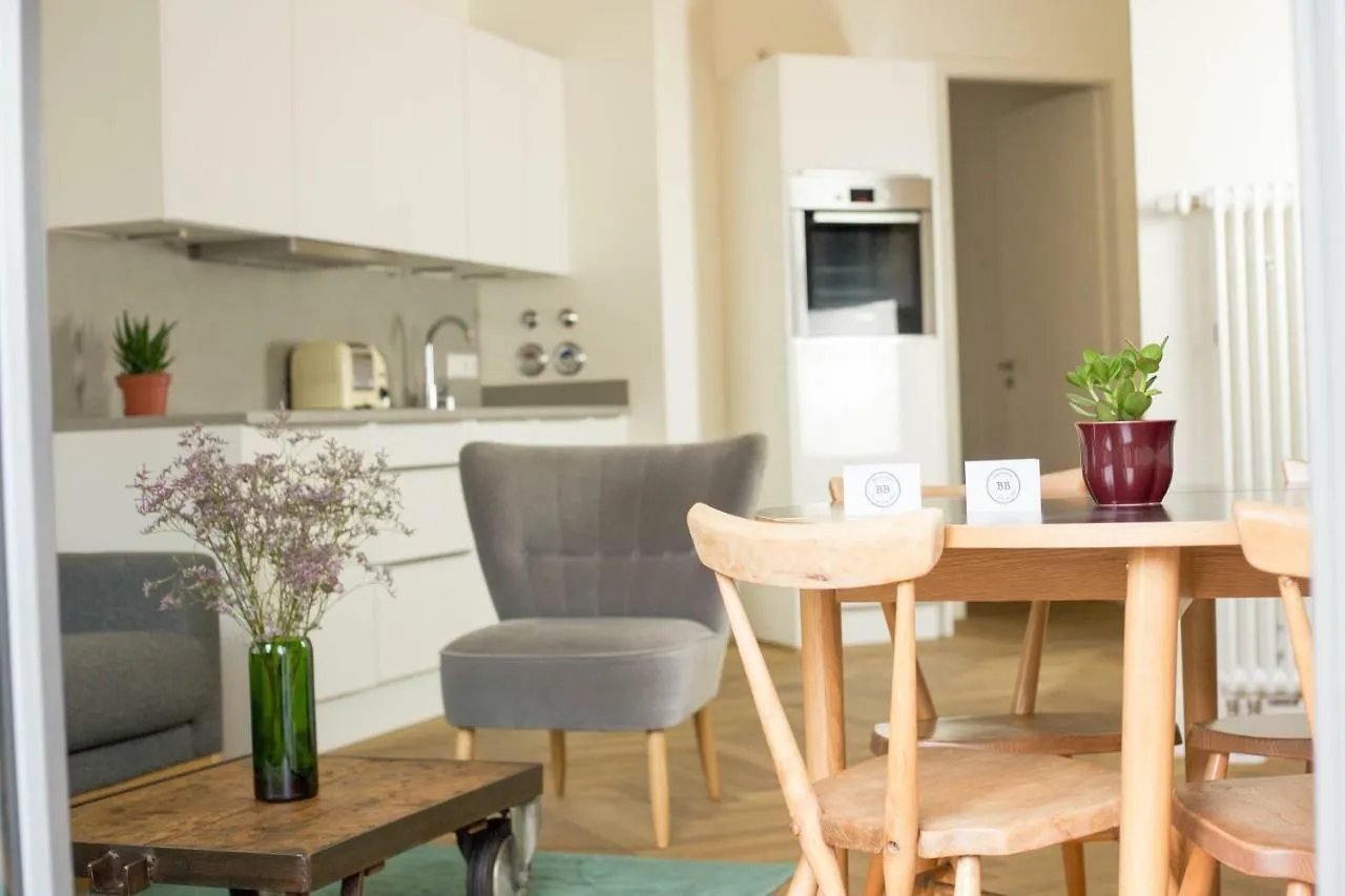 Berlin Base Apartments - Kreuzberg 0*,